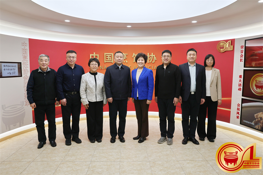 1773910012792553.jpg 合影.jpg